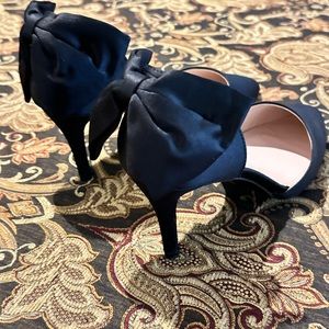 Size 8 Black Satin bow heels